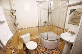 Гостиница НикОль Пермь Номер стандарт с 1 двуспальной кроватью (с завтраком)-4